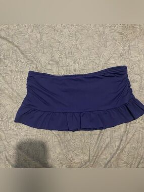 Navy blue mini skirt